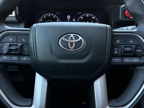 Used 2026 Toyota 4Runner TRD Off-Road Premium AWD/4WD image 37