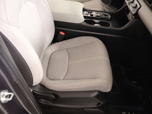 Used 2023 Honda Pilot LX image 13