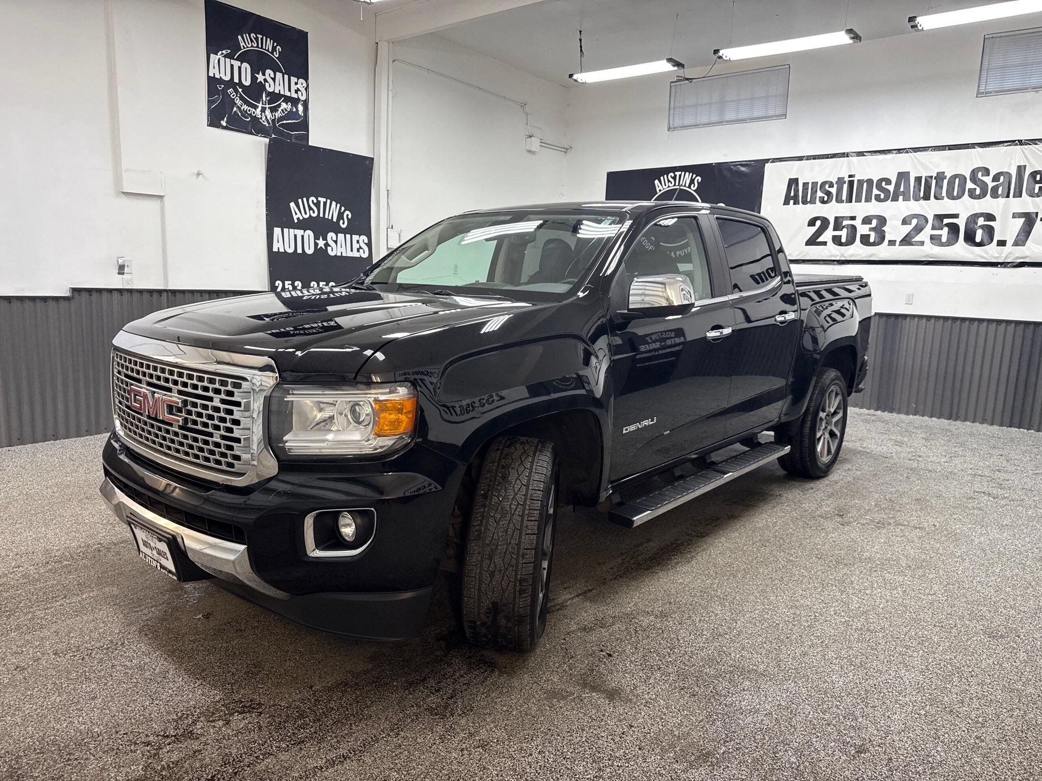 Used 2018 GMC Canyon Denali AWD/4WD image 3
