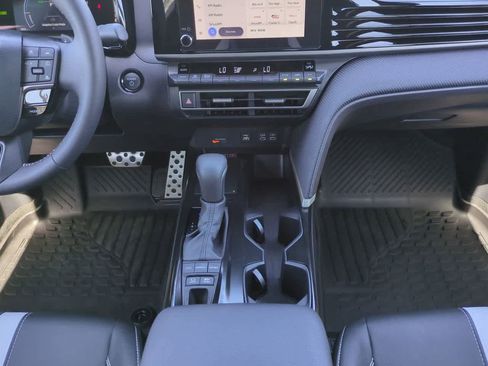 Certified 2026 Toyota Camry SE w/ Convenience Package image 18