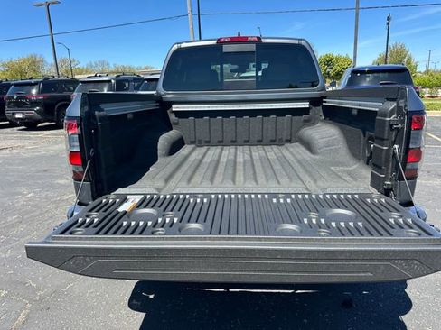 New 2026 Nissan Frontier SV w/ SV Convenience Package AWD/4WD image 33