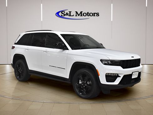Used 2024 Jeep Grand Cherokee Limited w/ Luxury Tech Group II AWD/4WD image 1