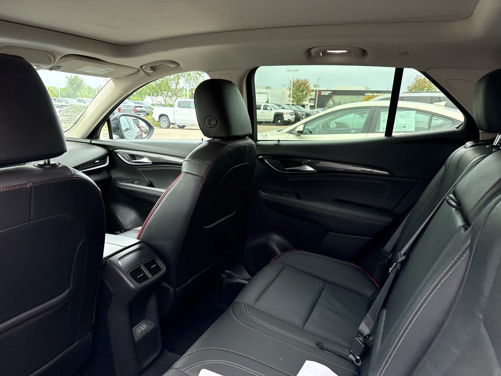 Used 2022 Buick Envision Essence w/ Technology Package II AWD/4WD image 5