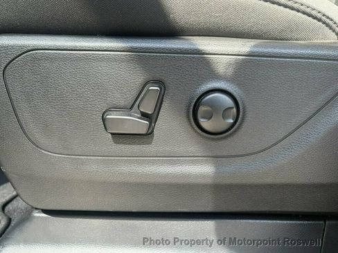 Used 2025 RAM 1500 Big Horn AWD/4WD image 13