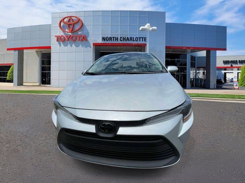Used 2024 Toyota Corolla LE FWD image 7