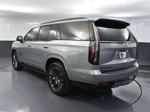 Used 2024 Cadillac Escalade V w/ LPO, ONYX Package AWD/4WD image 9