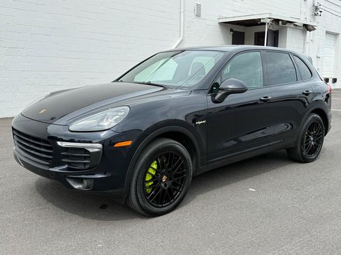 Used 2016 Porsche Cayenne S AWD/4WD image 12