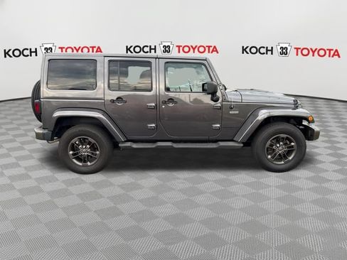 Used 2016 Jeep Wrangler Unlimited Sahara AWD/4WD image 8