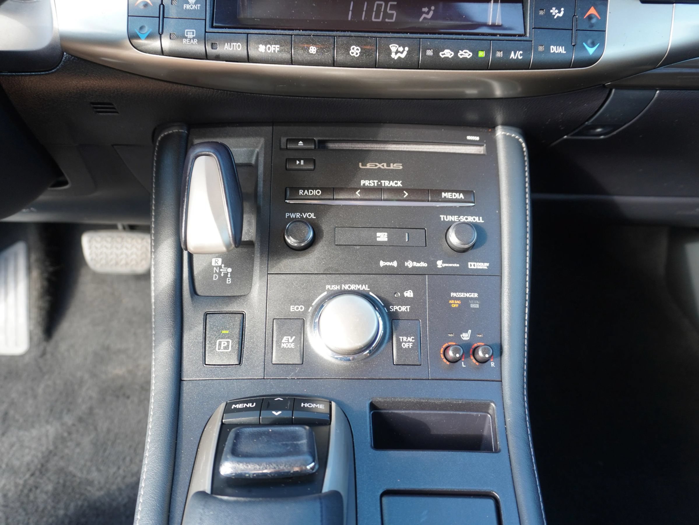Used 2015 Lexus CT 200h w/ Navigation Package FWD image 14