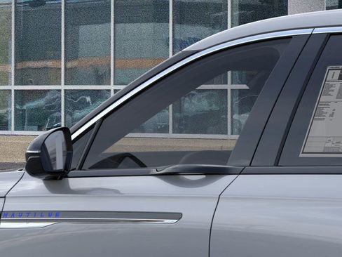 New 2026 Lincoln Nautilus Premier image 20