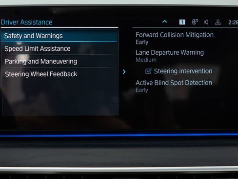 Used 2023 BMW 540i xDrive w/ Premium Package image 27