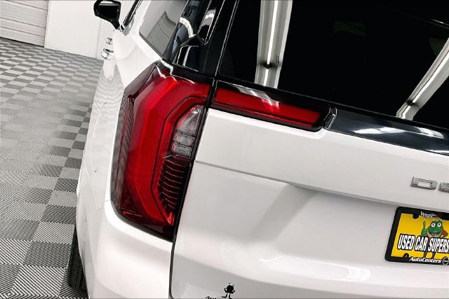 Used 2025 GMC Yukon Denali Ultimate AWD/4WD image 37