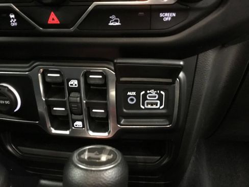 Used 2022 Jeep Wrangler Unlimited Sport AWD/4WD image 29