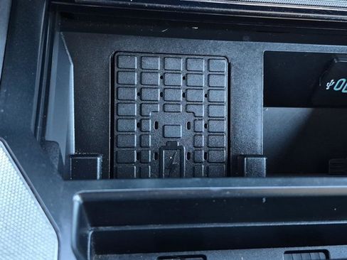 Used 2023 Ford F350 Lariat w/ Lariat Ultimate Package image 32