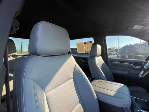Used 2023 GMC Sierra 1500 SLT w/ SLT Premium Package AWD/4WD image 30