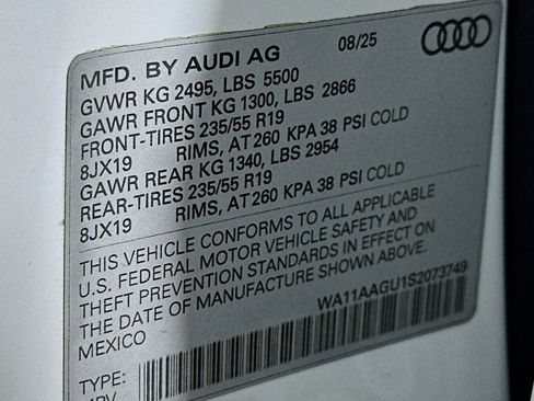 Used 2025 Audi Q5 Premium w/ Convenience Package AWD/4WD image 24