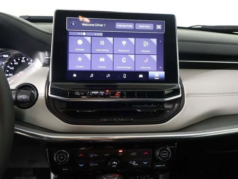 Used 2023 Jeep Compass Limited image 45