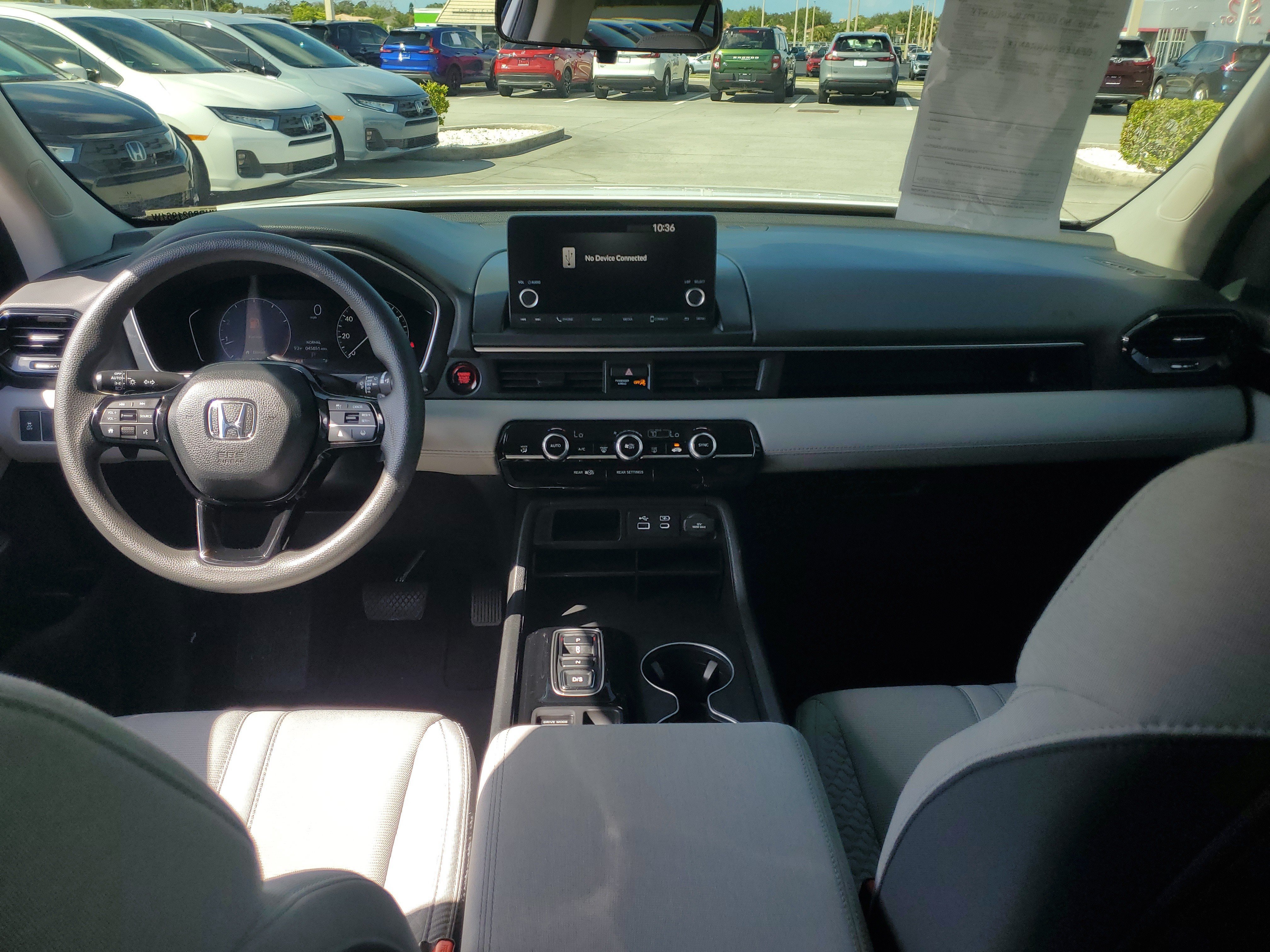 Used 2023 Honda Pilot LX image 16
