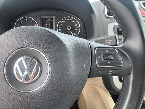 Used 2010 Volkswagen Eos Lux FWD image 14