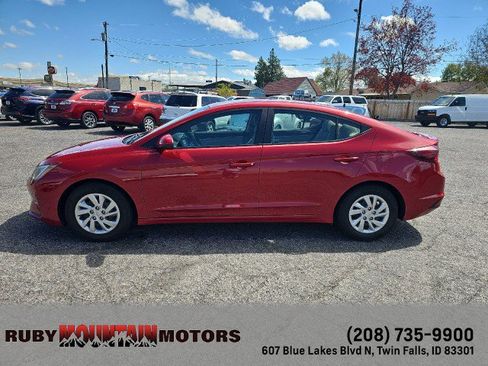 Used 2020 Hyundai Elantra SE FWD image 4