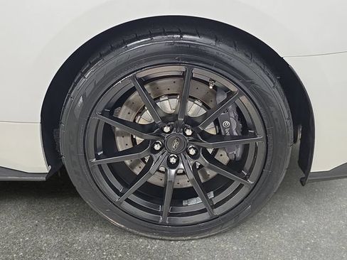 Used 2016 Ford Mustang Shelby GT350 w/ Technology Package RWD image 30