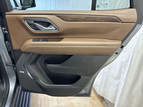 Certified 2022 Chevrolet Tahoe High Country w/ Premium Package image 32