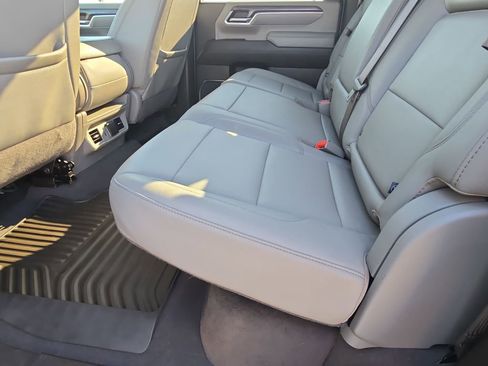 Used 2025 Chevrolet Silverado 2500 LTZ image 14