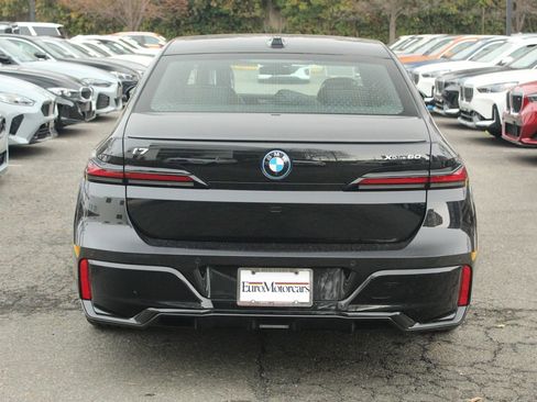 Used 2025 BMW i7 xDrive60 AWD/4WD image 6