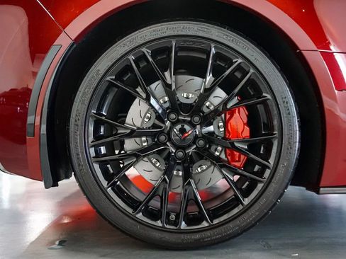 Used 2019 Chevrolet Corvette Z06 RWD image 68