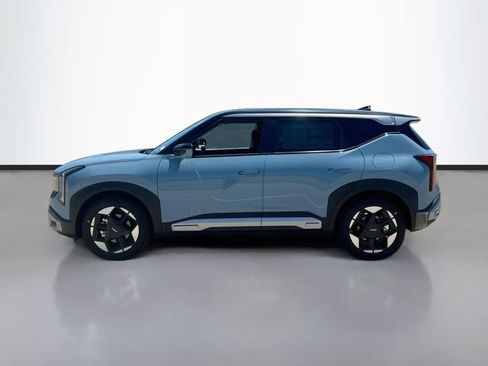 New 2027 Kia Seltos S FWD image 4