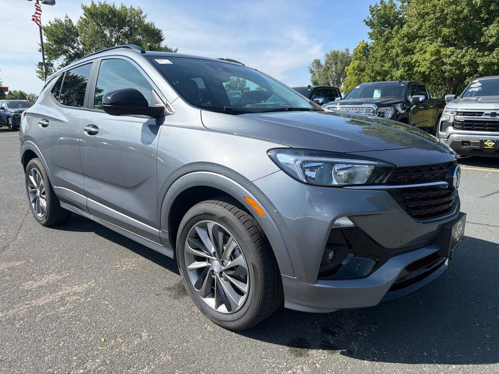 Certified 2021 Buick Encore GX Select w/ Advanced Technology Package AWD/4WD image 1
