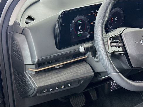 Used 2023 Nissan Ariya FWD image 17