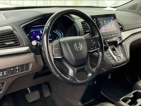 Certified 2024 Honda Odyssey EX-L image 17