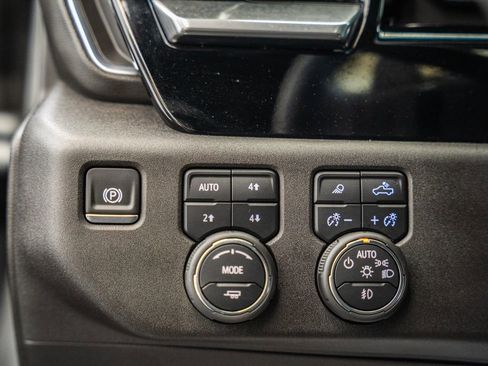 Used 2024 Chevrolet Silverado 1500 High Country w/ High Country Premium Package AWD/4WD image 50