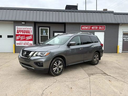 Used 2018 Nissan Pathfinder SV w/ SV Tech Package AWD/4WD image 2