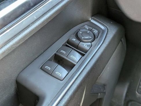 Used 2025 GMC Sierra 1500 SLT RWD image 20