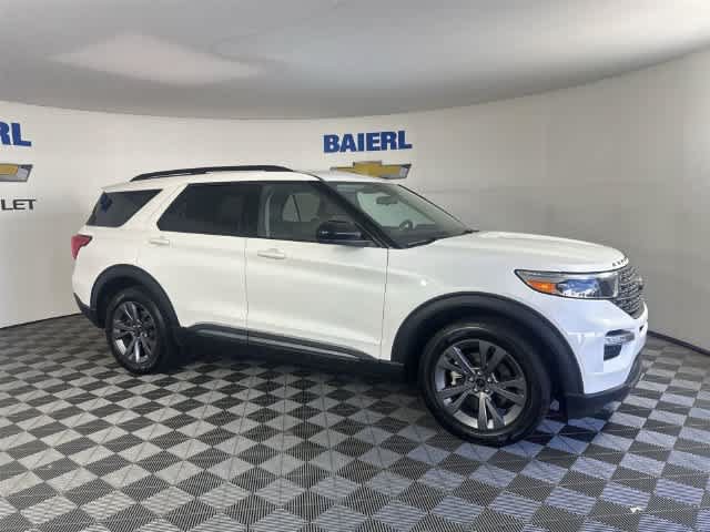 Used 2022 Ford Explorer XLT w/ Equipment Group 202A AWD/4WD image 6