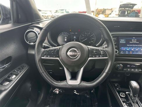 Certified 2023 Nissan Kicks SR image 12