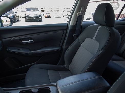 Used 2025 Nissan Sentra SV FWD image 14