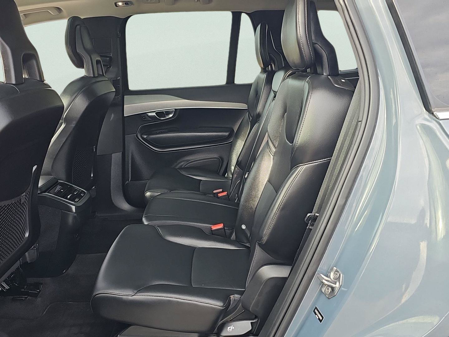 Used 2021 Volvo XC90 T5 Momentum w/ Climate Package FWD image 21