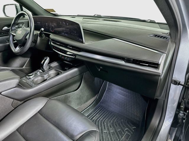 Used 2024 Cadillac XT4 Premium Luxury AWD/4WD image 28