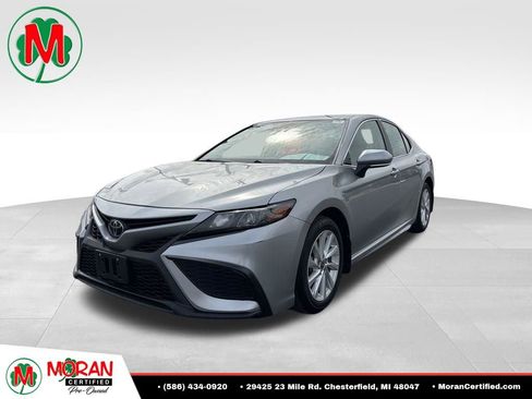 Used 2024 Toyota Camry SE FWD image 1