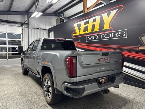 Used 2025 GMC Sierra 2500 Denali w/ Denali Reserve Package AWD/4WD image 13