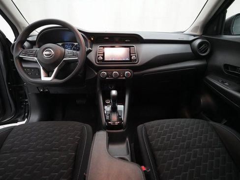 Used 2022 Nissan Kicks S image 5