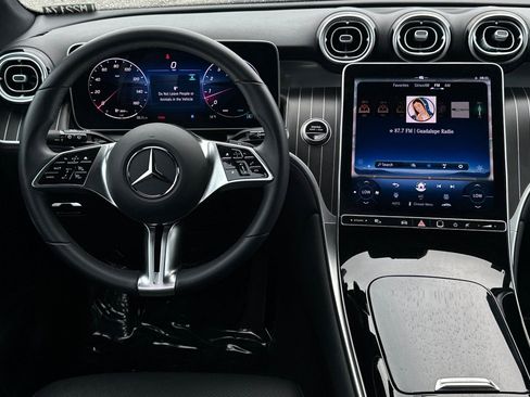 Certified 2025 Mercedes-Benz GLC 300 image 28