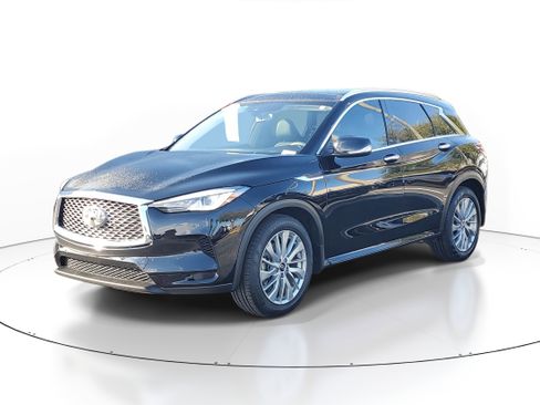 Used 2023 INFINITI QX50 Luxe image 4