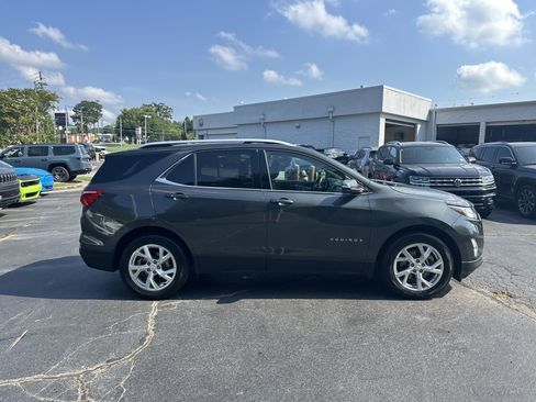Used 2019 Chevrolet Equinox LT FWD image 10