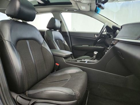 Used 2019 Kia Optima S w/ S Panoramic Sunroof Package image 29