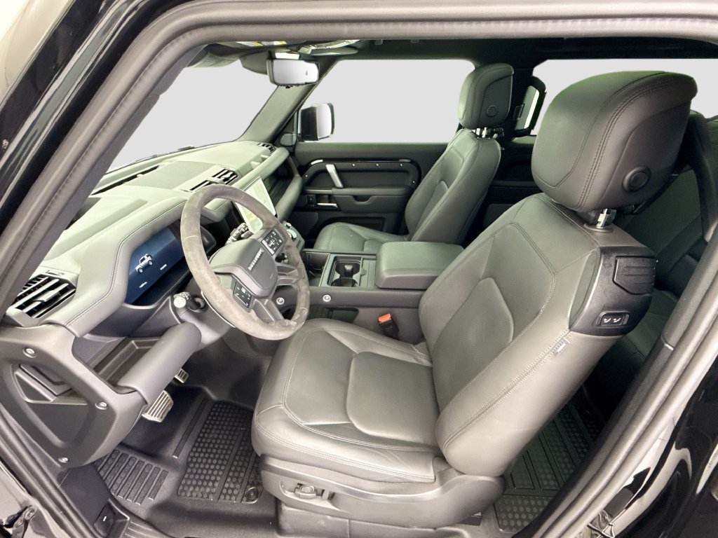 Certified 2024 Land Rover Defender 90 V8 AWD/4WD image 18
