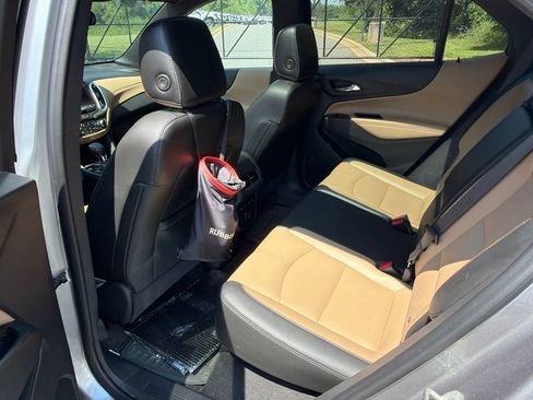 Used 2023 Chevrolet Equinox Premier AWD/4WD image 22